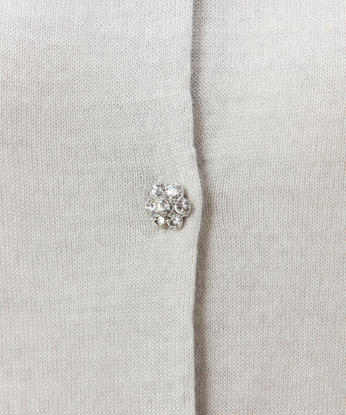 BEAUTY&YOUTH UNITED ARROWS（ビューティーアンドユースユナイテッドアローズ）の「BYTF ビジューボタンカーディガン　◆（カーディガン/ボレロ・レディース・ライトグレー/ベージュ/ネイビー・フリー）」の4枚目の写真