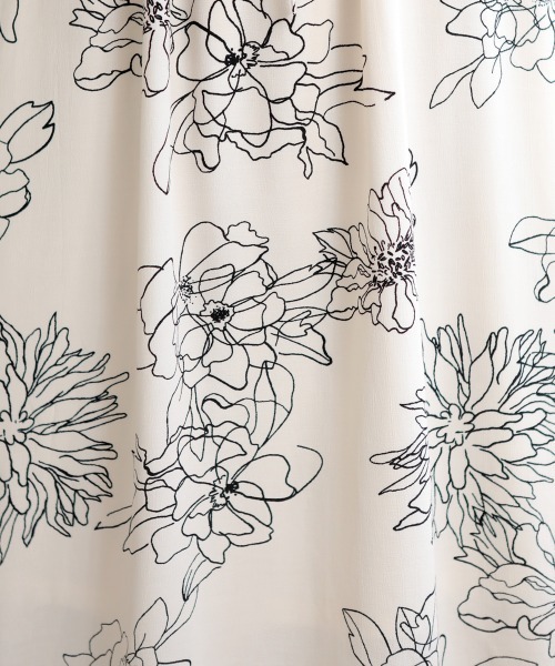 極美品♡ルネ♡フラワープリント ワンピース Bou Jeloud（ブージュルード）の「ラインタッチ花柄ワンピース/V