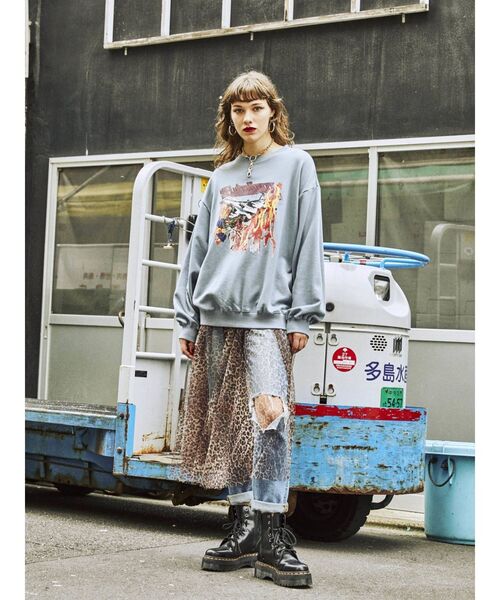 jouetie(ジュエティ)の「チュールスカートコンビプルオーバー(スウェット・レディース・アイボリー/ブラック/ブルー・MEDIUM)」の5枚目の写真