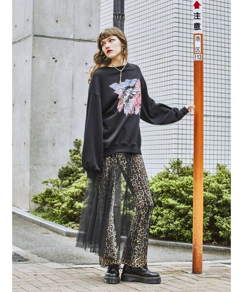 jouetie(ジュエティ)の「チュールスカートコンビプルオーバー(スウェット・レディース・アイボリー/ブラック/ブルー・MEDIUM)」の10枚目の写真