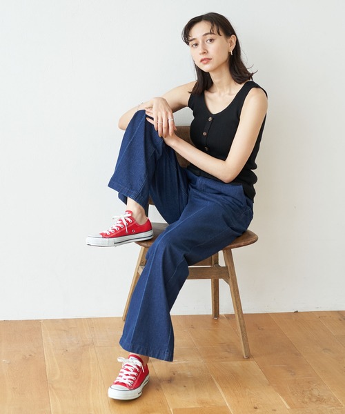 earth music&ecology（アースミュージックアンドエコロジー）の「フロントボタンリブニットタンク ＊（タンクトップ・レディース・ブラック/ブラウン/アイボリー/ベージュ・FREE）」の14枚目の写真