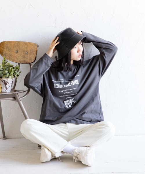 Mysa&Liina（ミーサリーナ）の「メッセージロゴプリント長袖Tシャツ（Tシャツ/カットソー・レディース・ベージュ/オフホワイト/ブラック・M）」の19枚目の写真