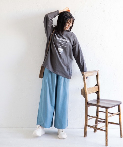 Mysa&Liina（ミーサリーナ）の「メッセージロゴプリント長袖Tシャツ（Tシャツ/カットソー・レディース・ベージュ/オフホワイト/ブラック・M）」の13枚目の写真