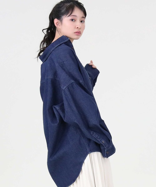 RAG MACHINE（ラグマシーン）の「【RAG MACHINE】デニムシャツアウター（シャツ/ブラウス・レディース・ダークインディゴブルー/ネイビー・L/M）」の13枚目の写真