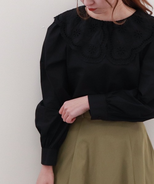 archives(アルシーヴ)の「コットンレースビックカラーブラウス(シャツ/ブラウス・レディース・ベージュ/ブラック/オフホワイト・MEDIUM)」の3枚目の写真