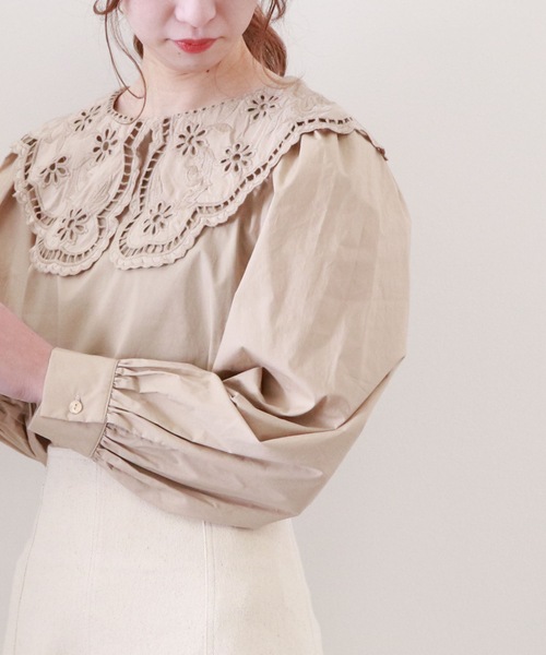 archives(アルシーヴ)の「コットンレースビックカラーブラウス(シャツ/ブラウス・レディース・ベージュ/ブラック/オフホワイト・MEDIUM)」の19枚目の写真