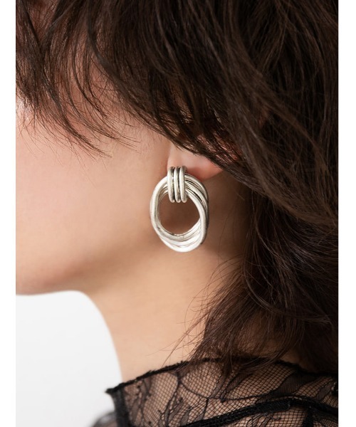 fifth（フィフス）の「セミサークルピアス（ピアス（両耳用）・レディース・ゴールド/シルバー・FREE）」の2枚目の写真