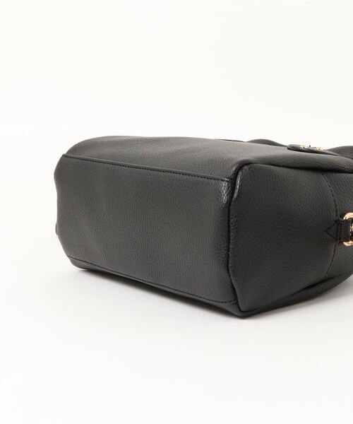 natural couture(ナチュラルクチュール)の「太ショルダーボストンバッグ(ボストンバッグ・レディース・アイボリー/ブラック/ラベンダー・FREE)」の7枚目の写真