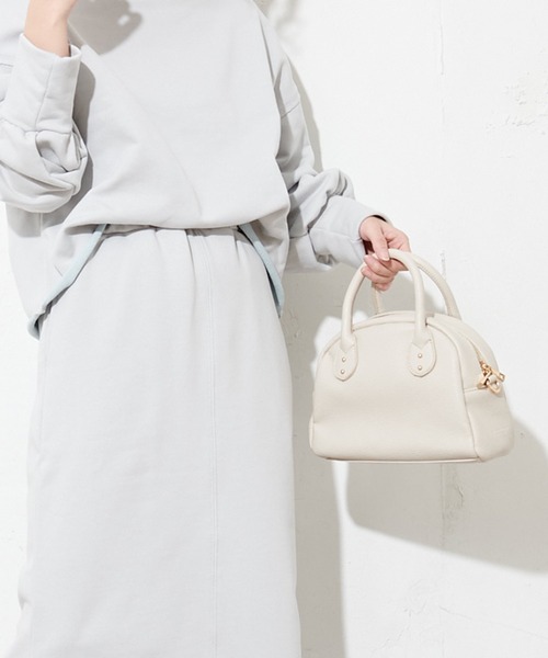 natural couture(ナチュラルクチュール)の「太ショルダーボストンバッグ(ボストンバッグ・レディース・アイボリー/ブラック/ラベンダー・FREE)」の11枚目の写真