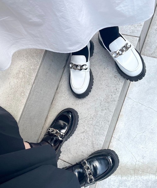 Jeffrey Campbell（ジェフリーキャンベル）の「厚底タンクソールローファー（ローファー・レディース・ホワイト/ブラック/カーキ・36/37/38/39/35/41/40/42）」の4枚目の写真