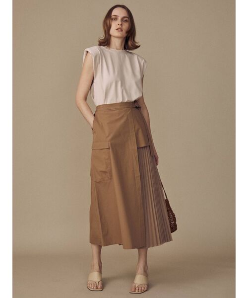 COTORICA（コトリカ）の「サイドプリーツ切替スカート【セットアップ対応】（スカート・レディース・オリーブ/ネイビー/ブラウン・FREE）」の4枚目の写真