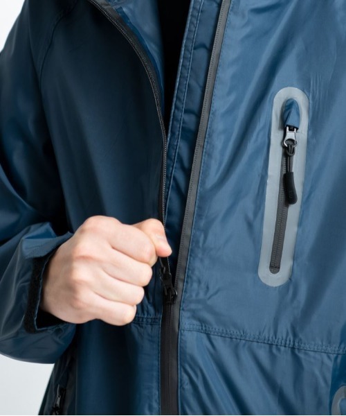 KiU（キウ）の「【KiU】RAIN ZIP UP キウ レインジップアップ（レインコート/ポンチョ・レディース・カーキ/ホワイト/ブラック/ネイビー/パープル/ピンク/イエロー/オレンジ/ベージュ/ライトグレー・FREE）」の14枚目の写真