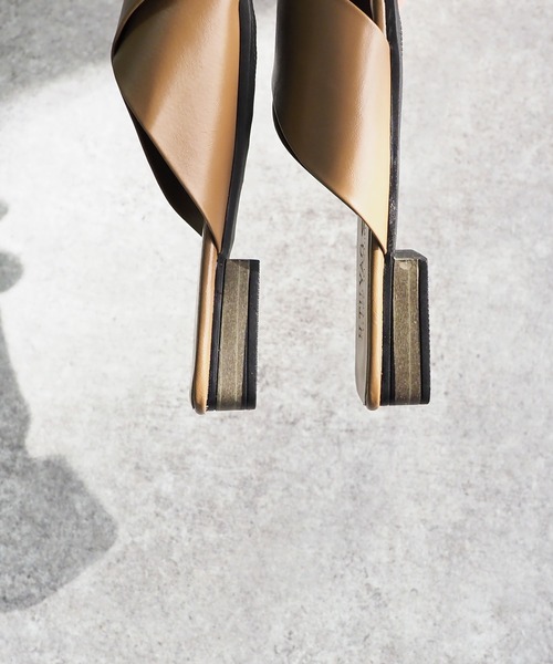 Riberry（リベリー）の「クロスメッシュスリッパサンダル（サンダル・レディース・ホワイト/ブラック/ベージュ・LARGE/MEDIUM）」の5枚目の写真