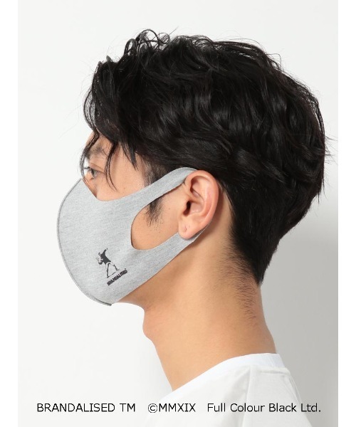 Perfect Suit FActory（パーフェクトスーツファクトリー）の「バンクシーマスク　グレー　Flower Bomber（マスク・メンズ・ライトグレー・FREE）」の4枚目の写真