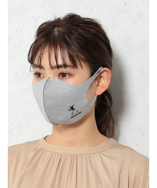 Perfect Suit FActory（パーフェクトスーツファクトリー）の「バンクシーマスク　グレー　Flower Bomber（マスク・メンズ・ライトグレー・FREE）」の6枚目の写真