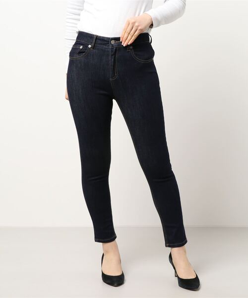 mysty woman(ミスティウーマン)の「ユーティリティスキニーデニム 942735(デニムパンツ・レディース・ブラック/ネイビー/グレー・MEDIUM/SMALL/LARGE)」の14枚目の写真
