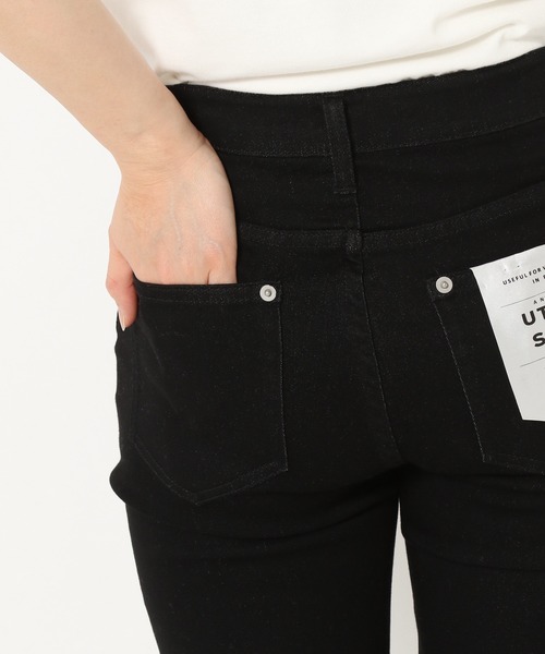 mysty woman(ミスティウーマン)の「ユーティリティスキニーデニム 942735(デニムパンツ・レディース・ブラック/ネイビー/グレー・MEDIUM/SMALL/LARGE)」の7枚目の写真