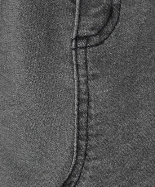 mysty woman(ミスティウーマン)の「ユーティリティスキニーデニム 942735(デニムパンツ・レディース・ブラック/ネイビー/グレー・MEDIUM/SMALL/LARGE)」の19枚目の写真