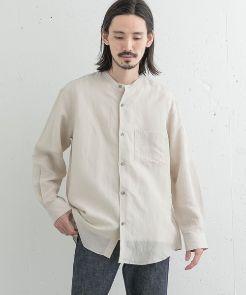 URBAN RESEARCH（アーバンリサーチ）の「ドレープリネンバンドカラーシャツ（シャツ/ブラウス・メンズ・ブラウン/ライトベージュ/ブラック系その他・LARGE/MEDIUM）」の3枚目の写真