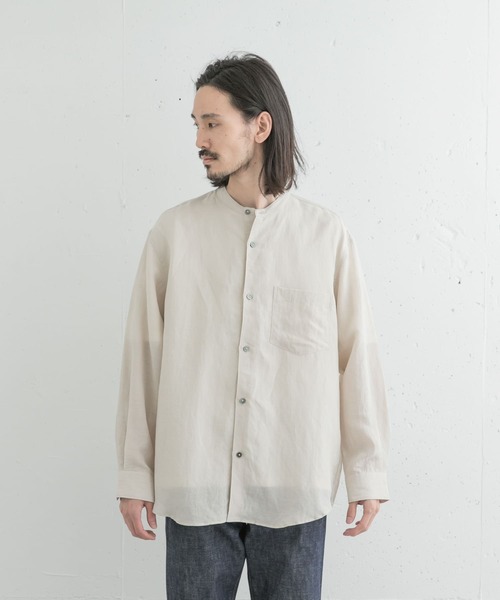 URBAN RESEARCH（アーバンリサーチ）の「ドレープリネンバンドカラーシャツ（シャツ/ブラウス・メンズ・ブラウン/ライトベージュ/ブラック系その他・LARGE/MEDIUM）」の6枚目の写真