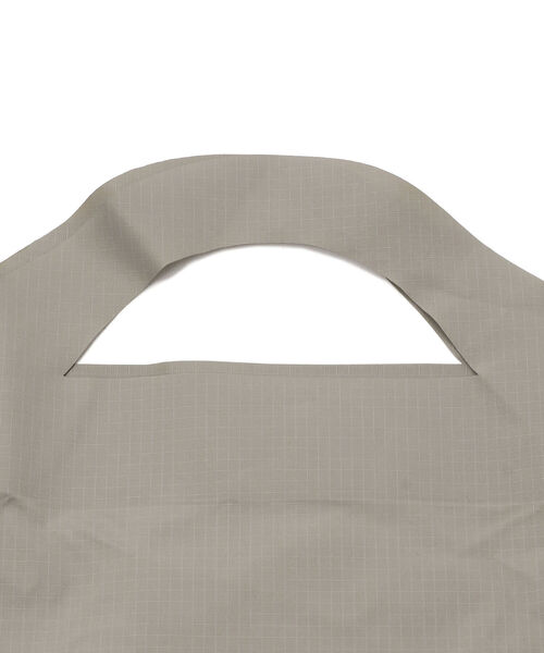 CMF OUTDOOR GARMENT（シーエムエフアウトドアガーメント）の「COMFY OUTDOOR GARMENT/コンフィアウトドアガーメント　COMFY SHOP BAG(MEDIUM)（トートバッグ・メンズ・ブラック/ネイビー/グレー・FREE）」の4枚目の写真