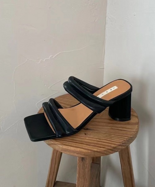 chuclla（チュクラ）の「【chuclla】【2021/SS】Macaroons puffer mule sandal chs146（サンダル・レディース・ブラック/ホワイト/ライトパープル/ベージュ・37/38/39/36/40）」の2枚目の写真