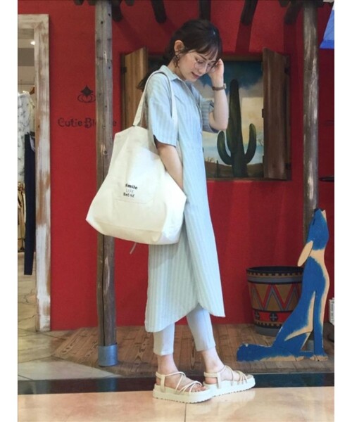 SHOO・LA・RUE（シューラルー）の「◆【SS-4L/3Dスキャン】裏ひんやりサテンスキニーパンツ（その他パンツ・レディース・アイボリー/ブラック/ベージュ/ピンク系・01/02/03/04/05/06/10）」の11枚目の写真