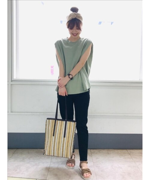 SHOO・LA・RUE（シューラルー）の「◆【SS-4L/3Dスキャン】裏ひんやりサテンスキニーパンツ（その他パンツ・レディース・アイボリー/ブラック/ベージュ/ピンク系・01/02/03/04/05/06/10）」の17枚目の写真