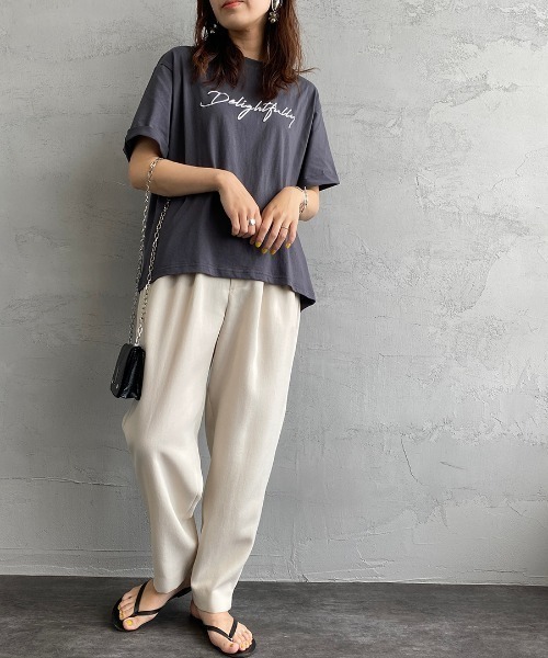 JEANS FACTORY （ジーンズファクトリー）の「[MAISON DE L'ALLURE/メゾンドゥラリュール] 発砲箔ロゴプリントTシャツ（Tシャツ/カットソー・レディース・オフホワイト/サックスブルー/モカ/チャコール・F）」の17枚目の写真