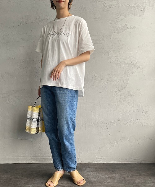 JEANS FACTORY （ジーンズファクトリー）の「[MAISON DE L'ALLURE/メゾンドゥラリュール] 発砲箔ロゴプリントTシャツ（Tシャツ/カットソー・レディース・オフホワイト/サックスブルー/モカ/チャコール・F）」の13枚目の写真