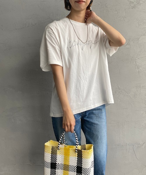 JEANS FACTORY （ジーンズファクトリー）の「[MAISON DE L'ALLURE/メゾンドゥラリュール] 発砲箔ロゴプリントTシャツ（Tシャツ/カットソー・レディース・オフホワイト/サックスブルー/モカ/チャコール・F）」の11枚目の写真