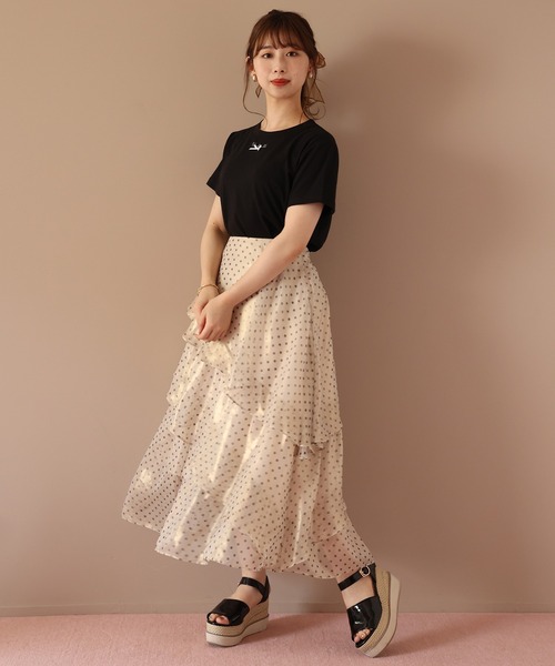 one after another NICE CLAUP(ワンアフターアナザーナイスクラップ)の「箔ラッフルスカート(スカート・レディース・グレー/ピンクベージュ/ドット/ライトベージュ・FREE)」の8枚目の写真