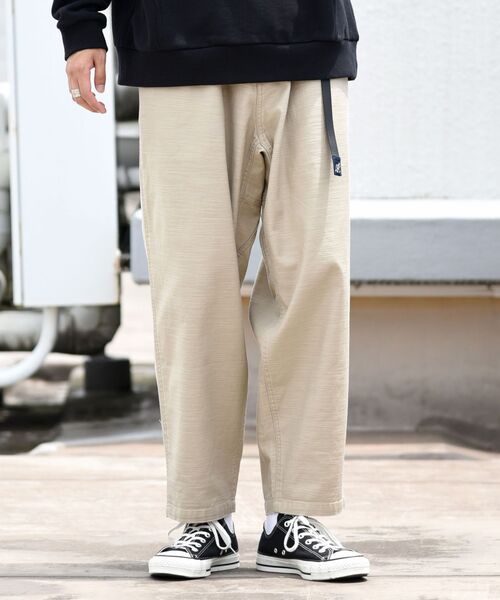 SHIPS（シップス）の「【WEB限定/SHIPS別注】GRAMICCI: ワイド テーパード バックサテン パンツ（その他パンツ・メンズ・ブラック/ベージュ/オリーブ・SMALL/MEDIUM/LARGE）」の11枚目の写真