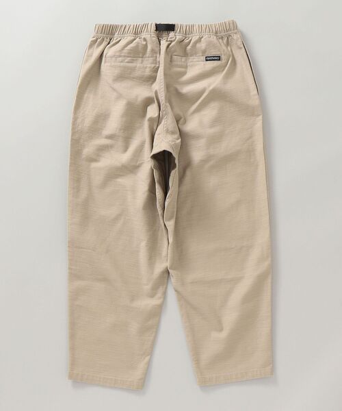 SHIPS（シップス）の「【WEB限定/SHIPS別注】GRAMICCI: ワイド テーパード バックサテン パンツ（その他パンツ・メンズ・ブラック/ベージュ/オリーブ・SMALL/MEDIUM/LARGE）」の21枚目の写真