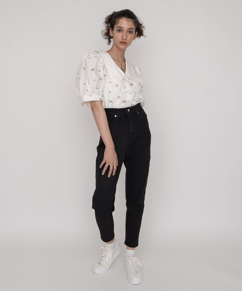 Levi's(リーバイス)の「HIGH WAISTED TAPER FLASH BLACK(デニムパンツ・レディース・ブラック・30inch/28inch/29inch/24inch/25inch/26inch/27inch/23inch)」の17枚目の写真