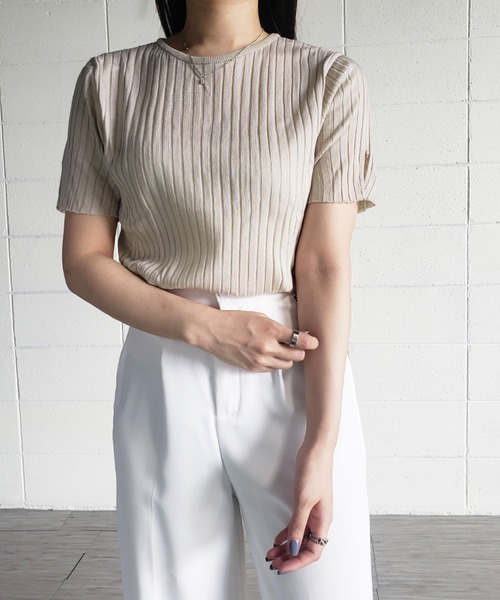 me+em select(ミームセレクト)の「【数量限定販売】リネンブレンドスリット半袖リブニット(Tシャツ/カットソー・レディース・ベージュ/ネイビー/ピンク/イエロー・FREE)」の2枚目の写真