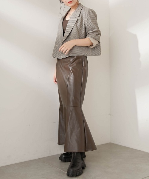 Chico(チコ)の「レザーマーメイドスカート(スカート・レディース・ブラック/ブラウン/ライトベージュ・FREE)」の10枚目の写真