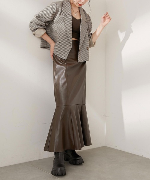 Chico(チコ)の「レザーマーメイドスカート(スカート・レディース・ブラック/ブラウン/ライトベージュ・FREE)」の12枚目の写真