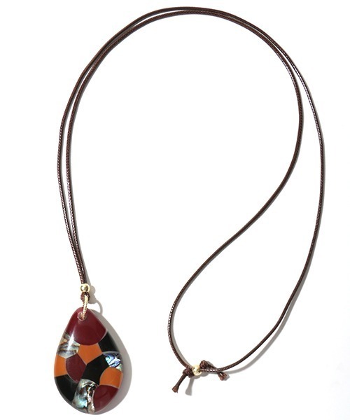 チチカカ（チチカカ）の「パウアシェルパネルネックレス（ネックレス・レディース・ネイビー/ボルドー/マスタード・FREE）」の11枚目の写真