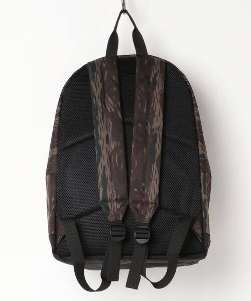 Carhartt WIP(カーハートダブリューアイピー)の「Carhartt WIP/カーハートダブリューアイピー バックパック PAYTON 18.4L I026877(バックパック/リュック・メンズ・グレー系その他/ブラック×ブラック・18L)」の3枚目の写真