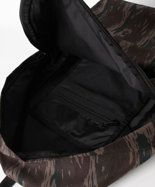 Carhartt WIP(カーハートダブリューアイピー)の「Carhartt WIP/カーハートダブリューアイピー バックパック PAYTON 18.4L I026877(バックパック/リュック・メンズ・グレー系その他/ブラック×ブラック・18L)」の6枚目の写真