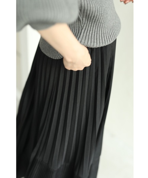 cawaii（カワイイ）の「（黒）2種プリーツが弾むランダム裾ミディアムスカート（スカート・レディース・ブラック・FREE）」の14枚目の写真
