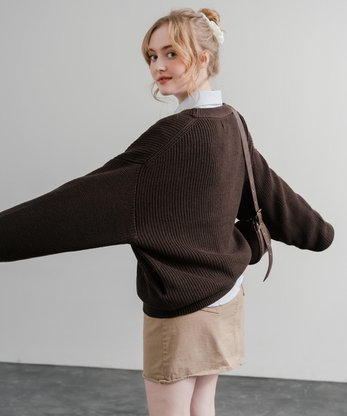 Rocky Monroe（ロッキーモンロー）の「ハイバルキー片畦編み オーバーサイズ ウォッシャブルニット ビッグシルエットカーディガン（カーディガン/ボレロ・メンズ・ネイビー/ケリーグリーン/ダークブラウン/ブラック/ライトグレー/オフホワイト/チャコールグレー/グレイッシュベージュ/サックスブルー/マスタード/パープル/ロイヤルブルー/オレンジ/ピンク/ライトグリーン・LL/M/L）」の20枚目の写真