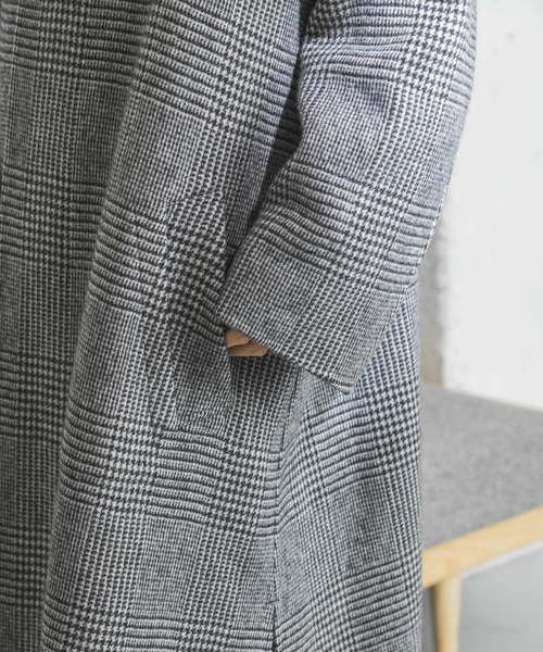 URBAN RESEARCH（アーバンリサーチ）の「ノーカラーリバーロングコート（その他アウター・レディース・グレー系その他/ライトグレー・38/36）」の4枚目の写真