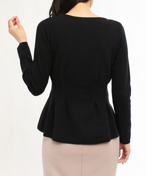 TRUDEA（トルディア）の「総針ペプラムニット（ニット/セーター・レディース・ブラック/アイボリー/チャコールグレー/ピンク・LARGE/MEDIUM）」の21枚目の写真