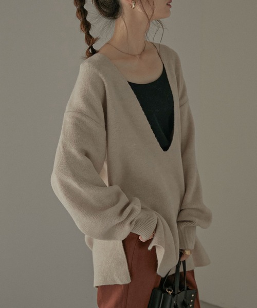 Fashion Letter(ファッションレター)の「深Vネックニットプルオーバー(ニット/セーター・レディース・アイボリー/ブラック/グレイッシュベージュ/ベージュ/ピンク・M)」の8枚目の写真