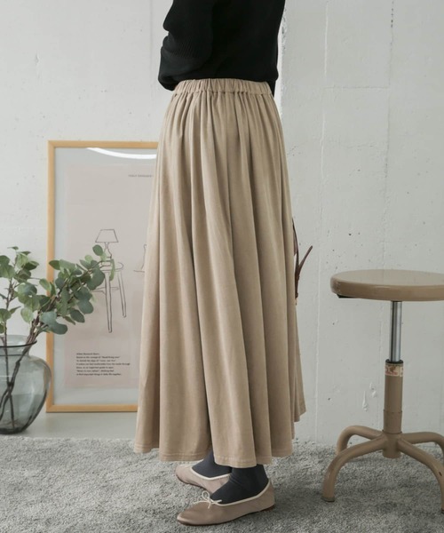 URBAN RESEARCH DOORS(アーバンリサーチドアーズ)の「スウェードギャザースカート(スカート・レディース・モカ/グレー系その他/カーキ・ONE)」の10枚目の写真