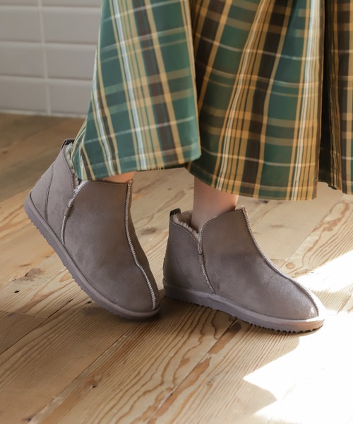 studio CLIP（スタディオクリップ）の「フェイクムートン撥水ブーツ21（ブーツ・レディース・ブラック/ベージュ/グレー・LARGE/MEDIUM）」の3枚目の写真