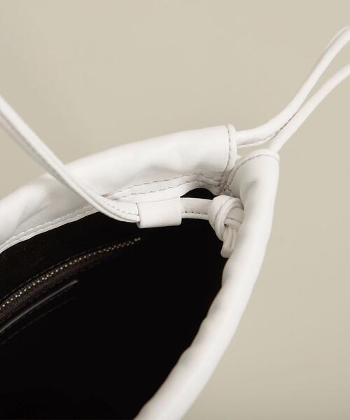 VASIC（ヴァジック）の「【別注】＜VASIC＞WELLS MINI MINI レザーバッグ Ψ ∴¨（ショルダーバッグ・レディース・ホワイト・FREE）」の22枚目の写真