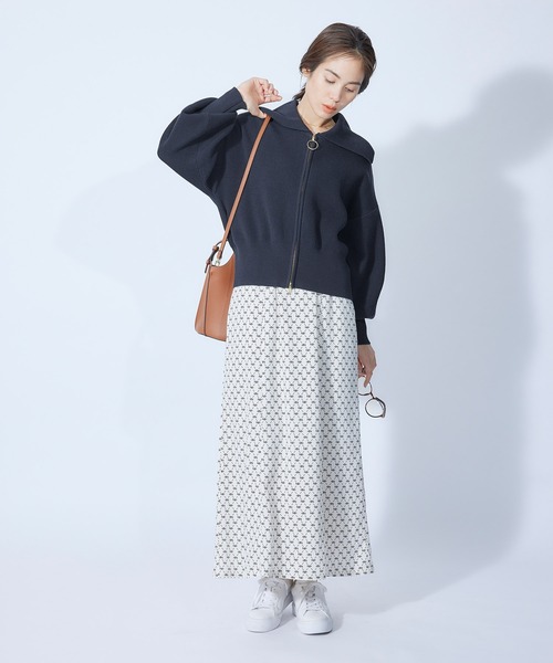 ROPE'（ロペ）の「【秋にも使える】畦ニットジップカーディガン【SDGs】（カーディガン/ボレロ・レディース・ベージュ/ネイビー/オフホワイト・38）」の18枚目の写真